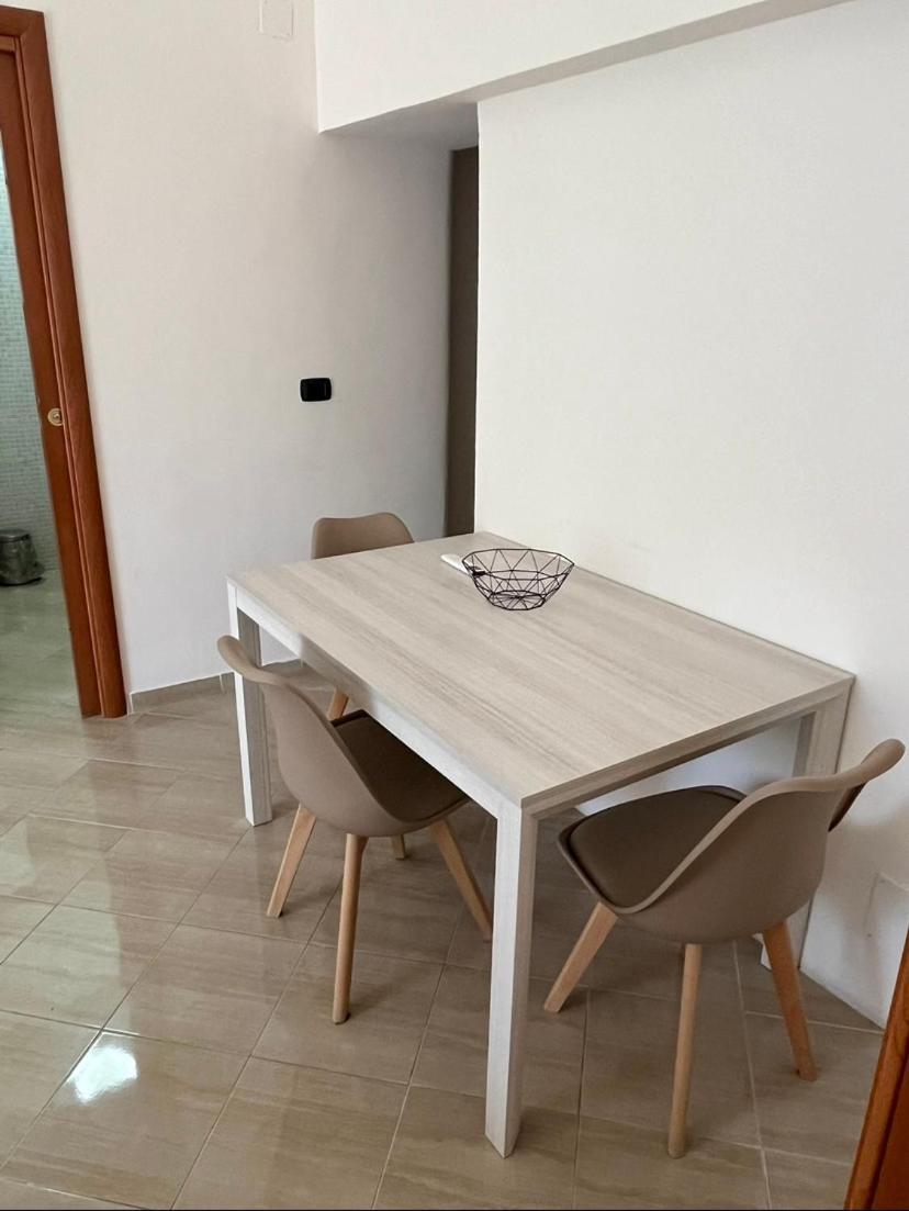 Napoli Sunny Charme Apartment Luaran gambar